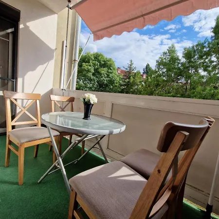 Clarissa アパート エゲル